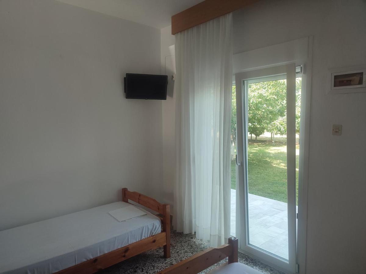 Michalos Apartments ปาราเลีย สโกทินิส ภายนอก รูปภาพ
