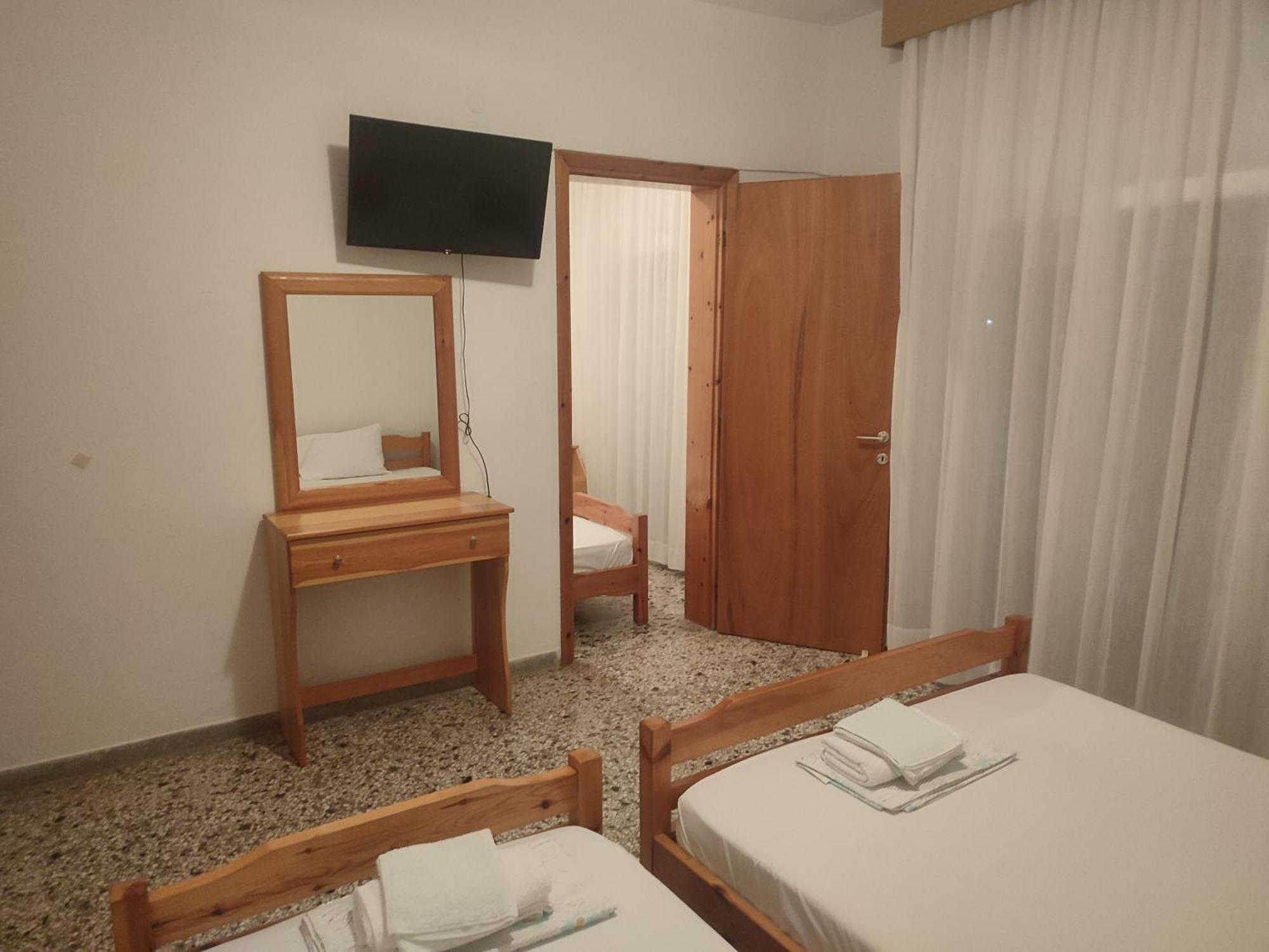 Michalos Apartments ปาราเลีย สโกทินิส ภายนอก รูปภาพ